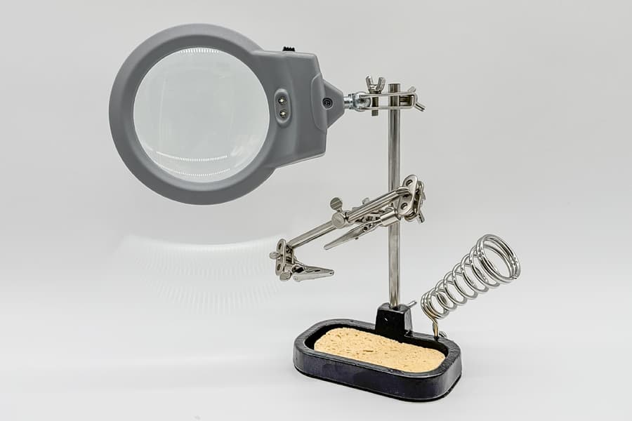 Standlupe mit LED Beleuchtung Vario Tech VT-SLB90